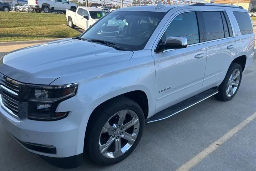 2016 Chevrolet Tahoe LTZ photo 1