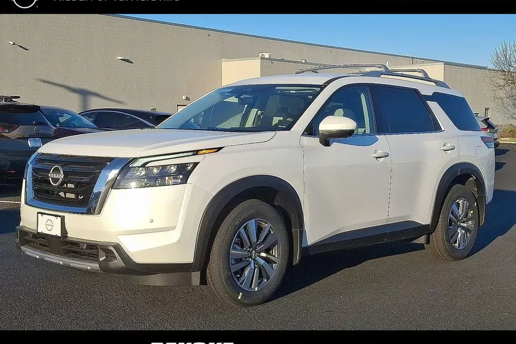 2025 Nissan Pathfinder SL photo 1