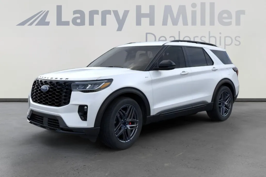 2025 Ford Explorer ST-Line photo 1