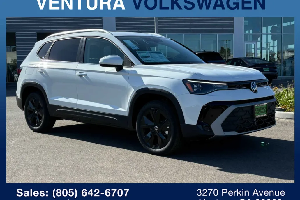 2025 Volkswagen Taos SE photo 1