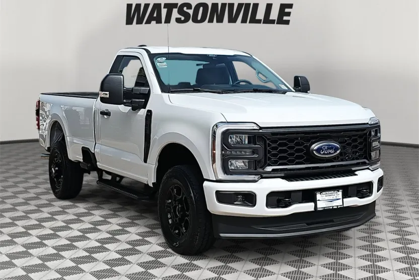 2025 Ford F-350 XL photo 1