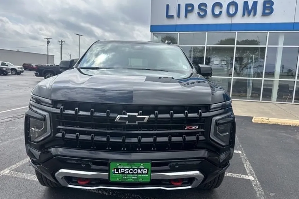 2025 Chevrolet Tahoe Z71 photo 1