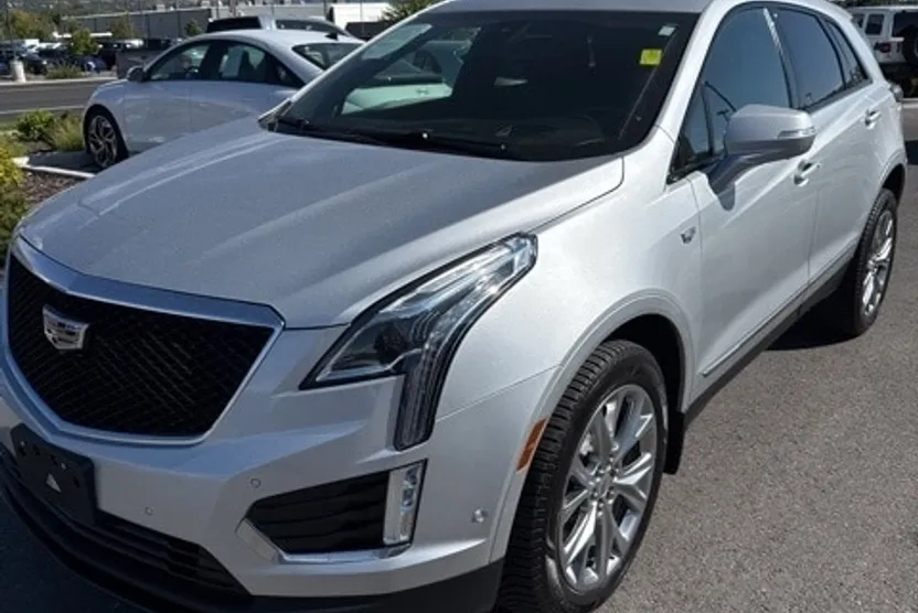 2020 Cadillac XT5 Sport photo 1