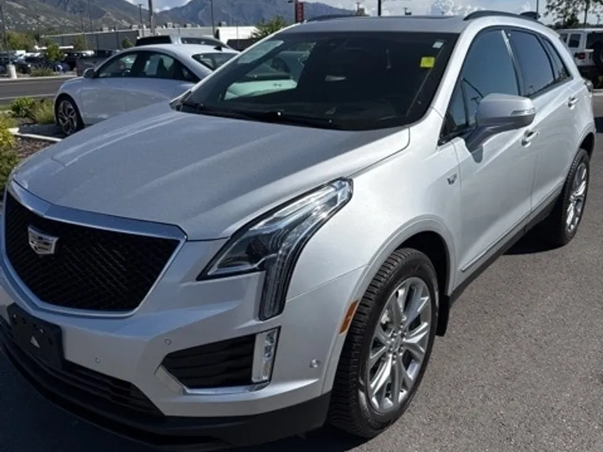 2020 Cadillac XT5 Sport photo 1