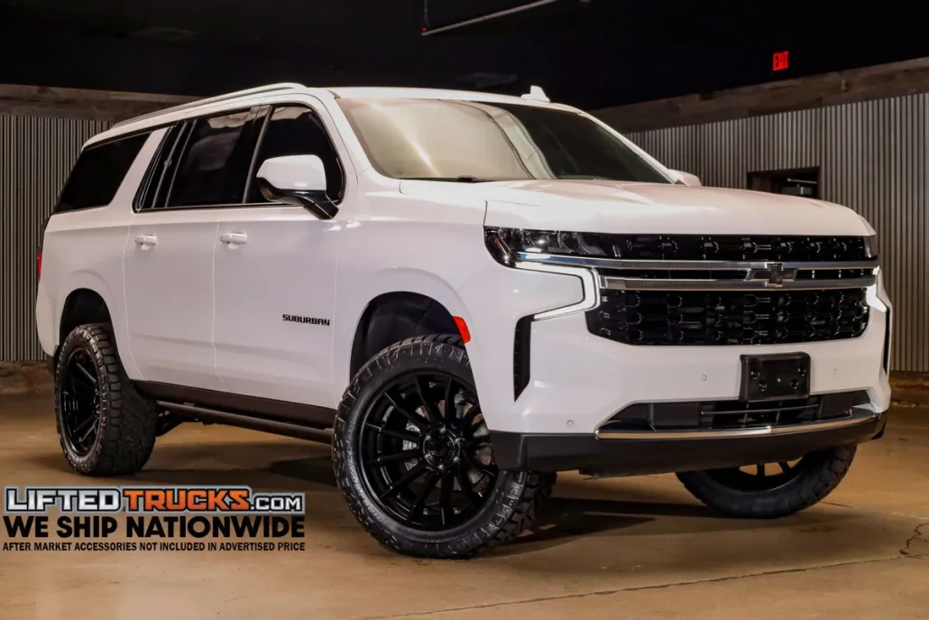 2023 Chevrolet Suburban LS photo 1