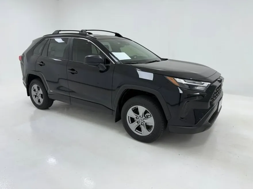 2025 Toyota RAV4 Hybrid LE photo 1