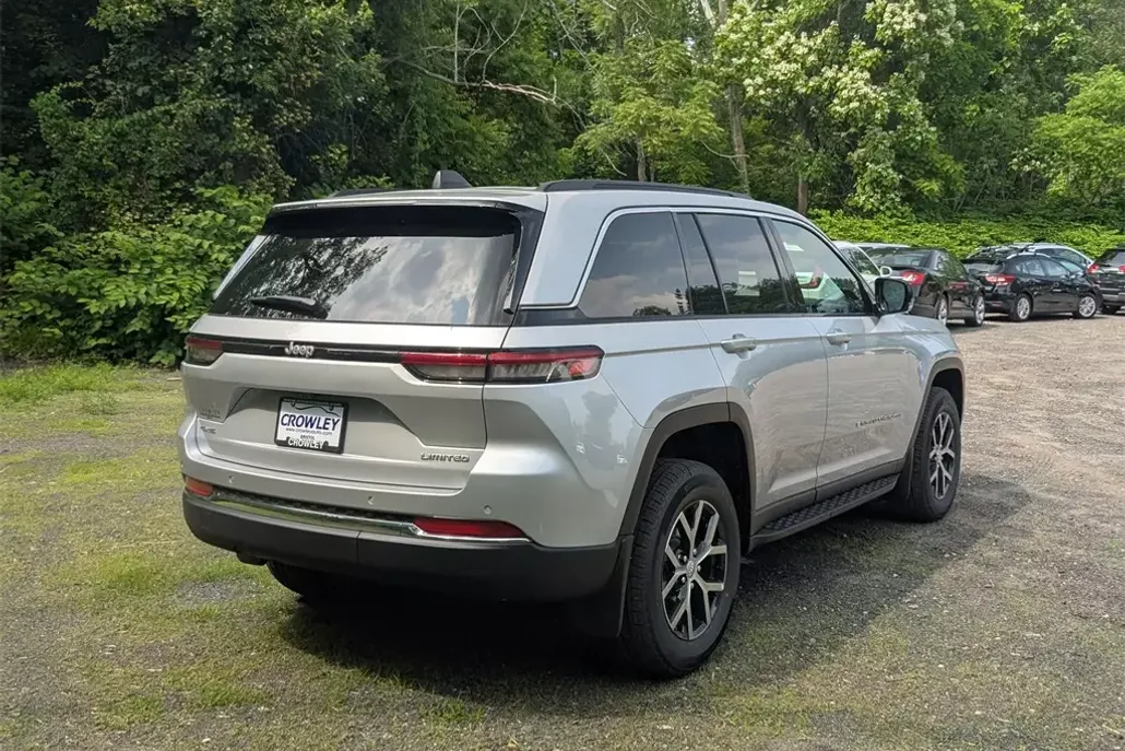 2025 Jeep Cherokee Limited photo 1