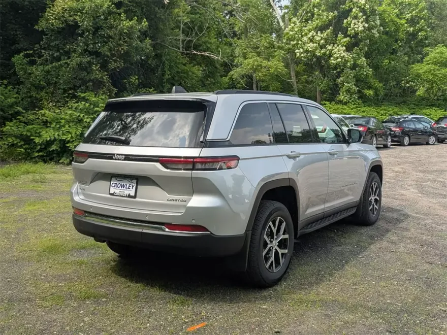 2025 Jeep Cherokee Limited photo 1
