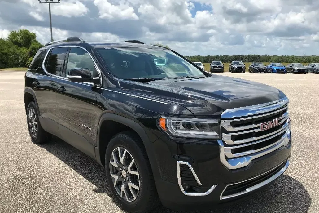 2023 Gmc Acadia SLT photo 1
