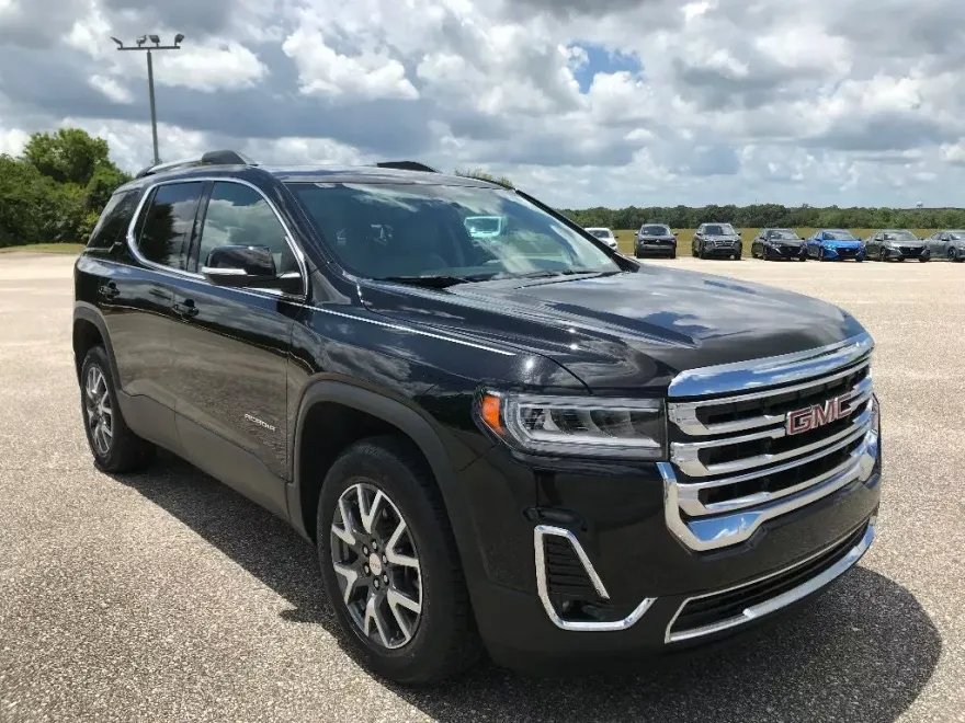 2023 Gmc Acadia SLT photo 1