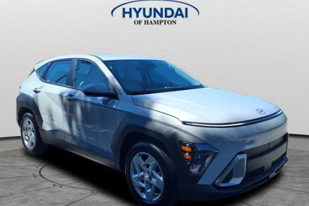 2026 Hyundai Kona SE photo 1