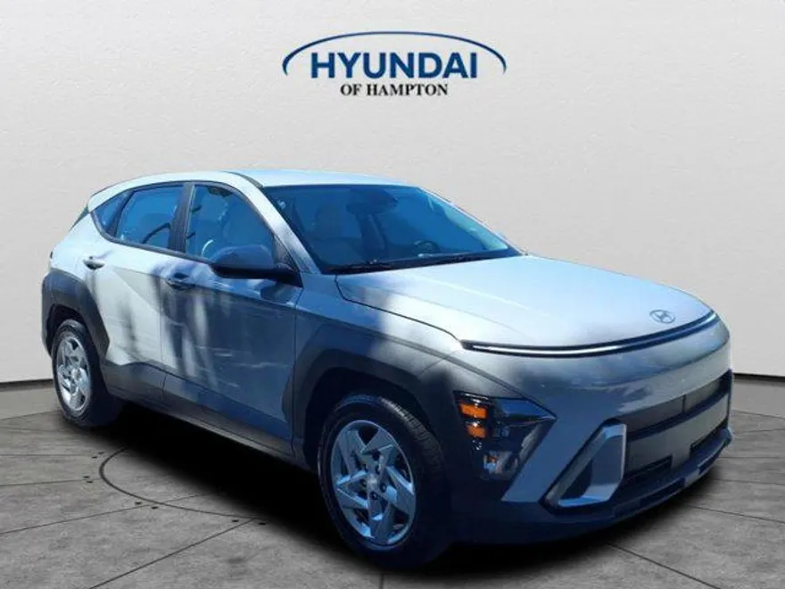 2026 Hyundai Kona SE photo 1