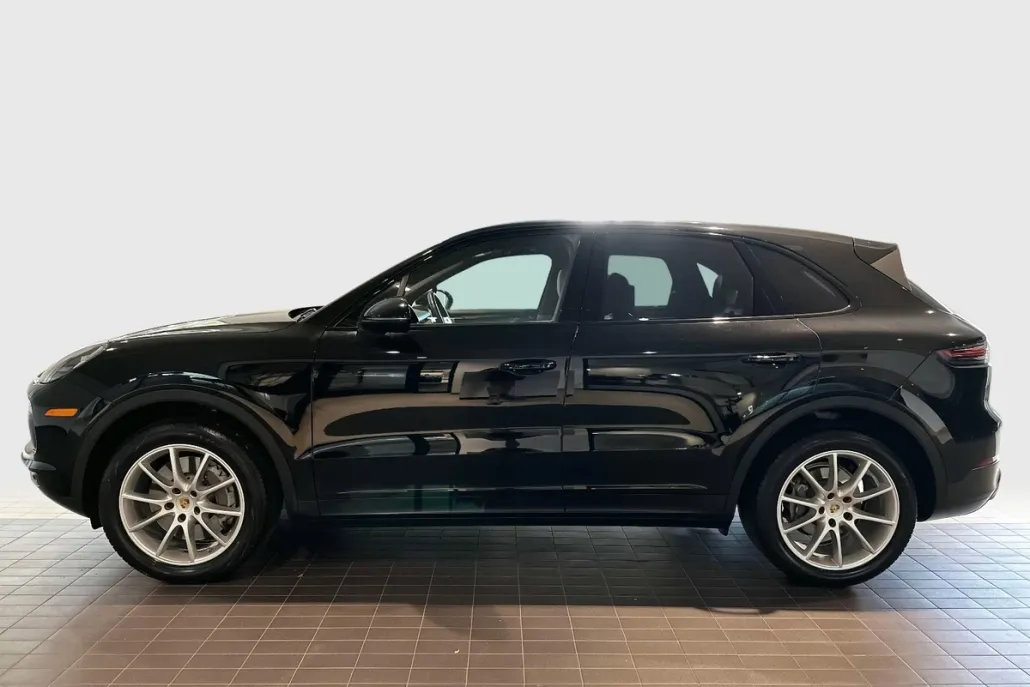 2021 Porsche Cayenne Base photo 1