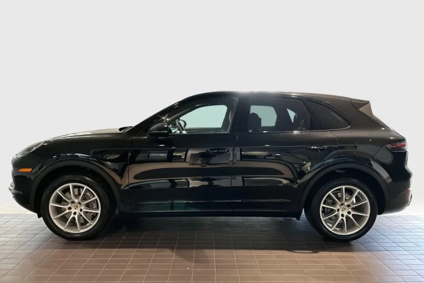 2021 Porsche Cayenne Base photo 1