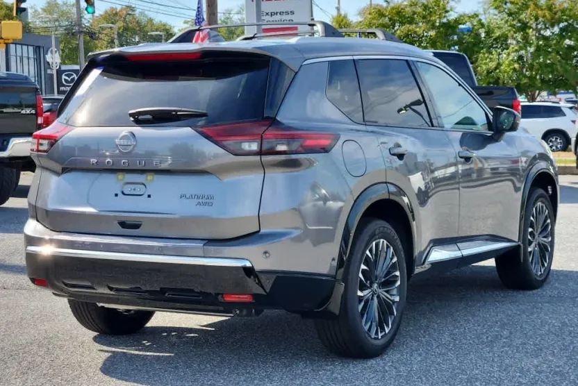 2026 Nissan Rogue Platinum photo 1