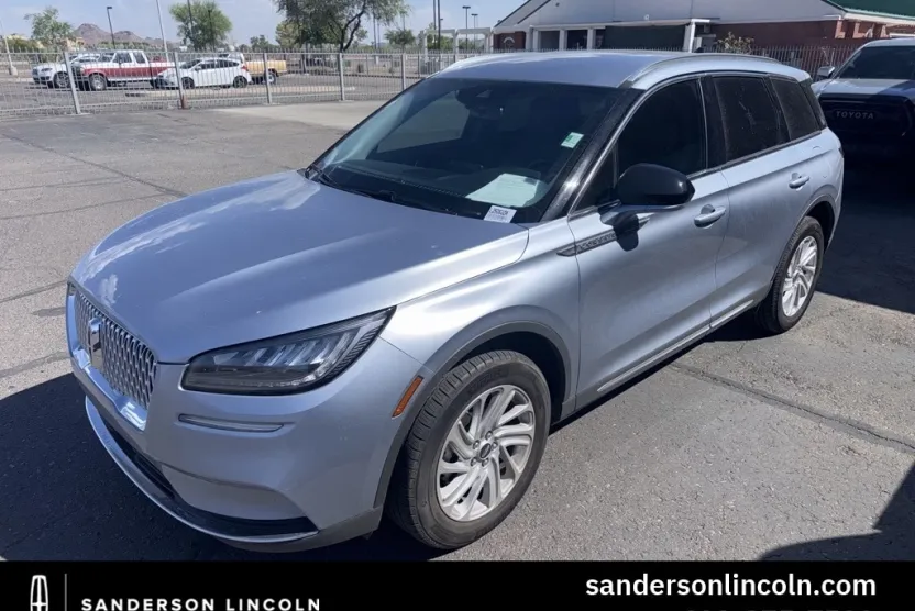 2022 Lincoln Corsair Standard photo 1