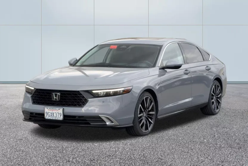 2023 Honda Accord Hybrid Touring photo 1