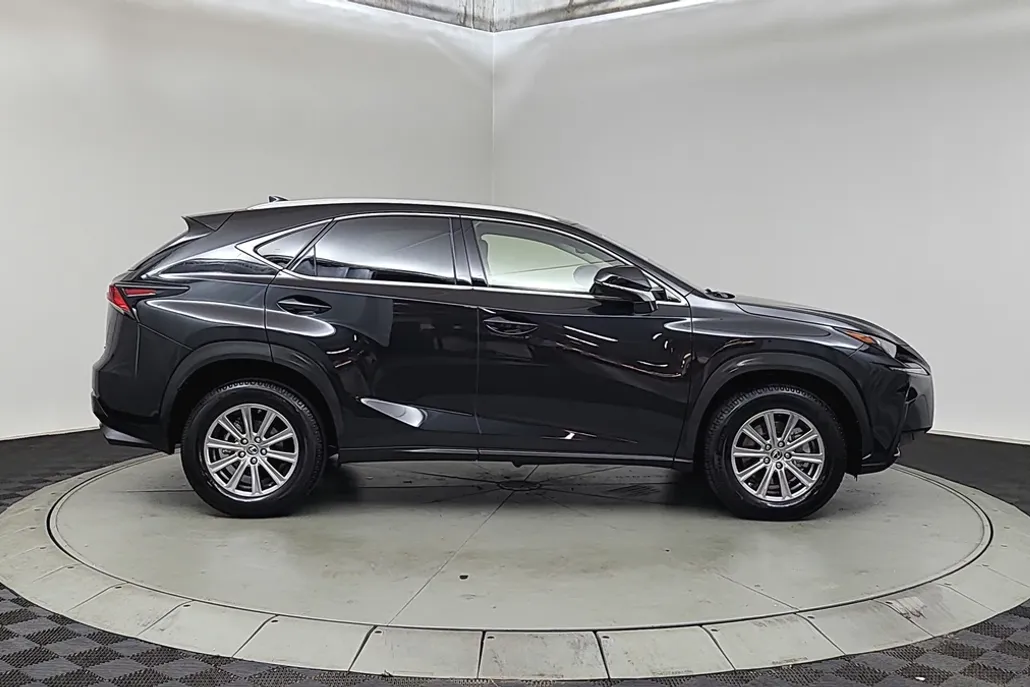 2021 Lexus NX 300 photo 1