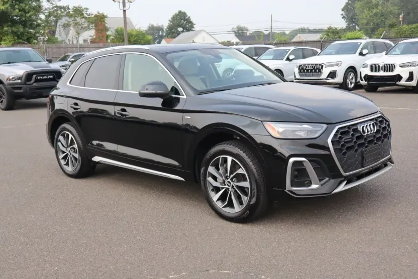2022 Audi Q5 S line Premium Plus 45 TFSI photo 1