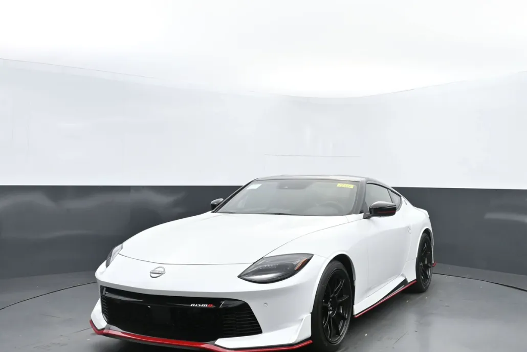 2024 Nissan Z Nismo photo 1