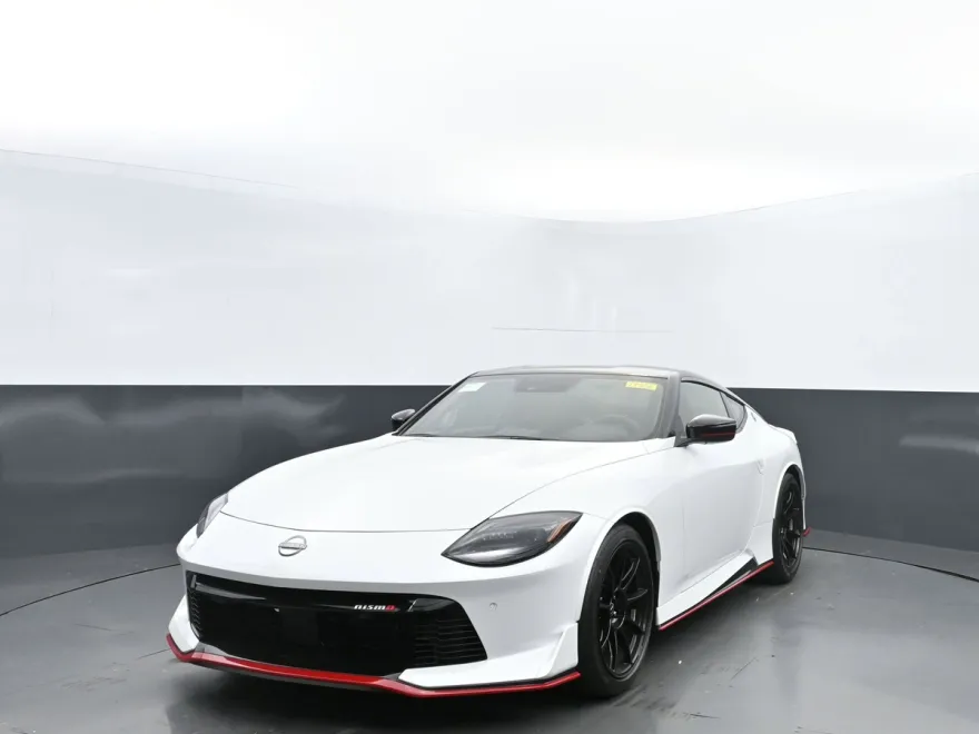 2024 Nissan Z Nismo photo 1