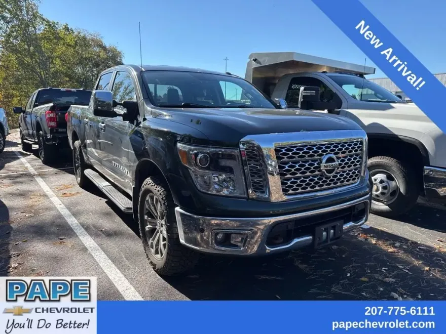 2019 Nissan Titan SL photo 1