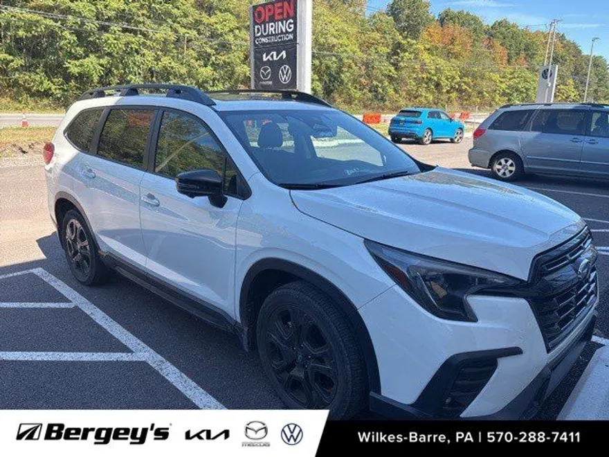 2023 Subaru Ascent Onyx Edition photo 1