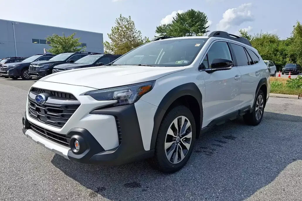 2025 Subaru Outback Limited photo 1