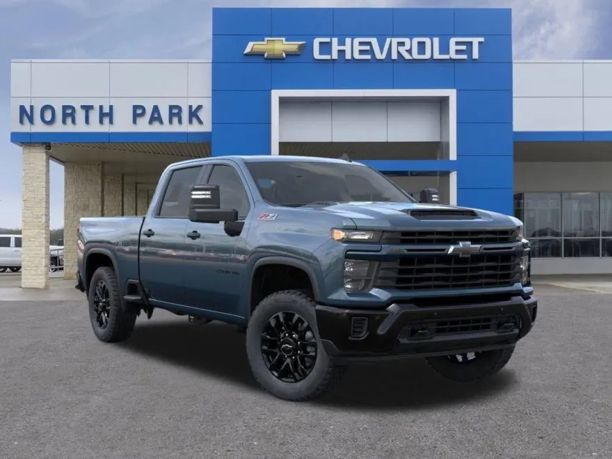 2026 Chevrolet Silverado 2500HD Custom photo 1