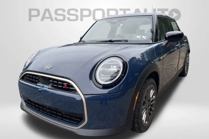 2026 Mini Cooper 4 Door Hardtop S Iconic photo 1