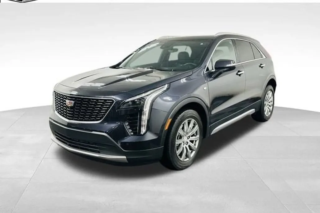 2022 Cadillac XT4 Premium Luxury photo 1