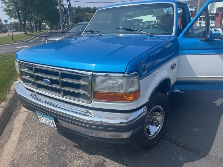 1994 Ford F-150 XL photo 1