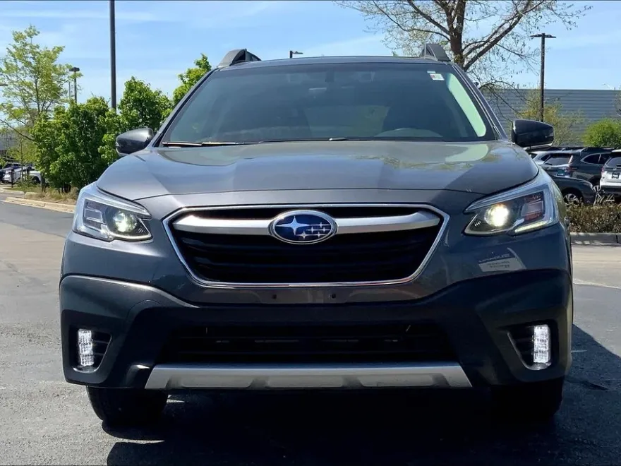 2022 Subaru Outback Limited XT photo 1