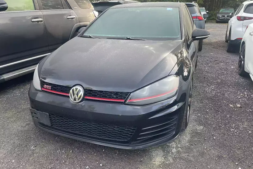 2017 Volkswagen Golf GTI Sport photo 1