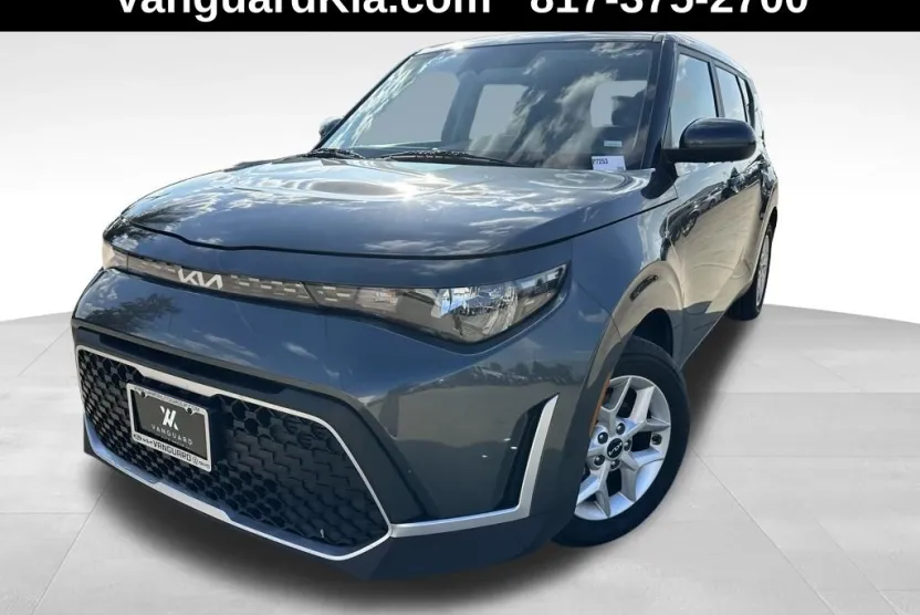 2023 Kia Soul LX photo 1