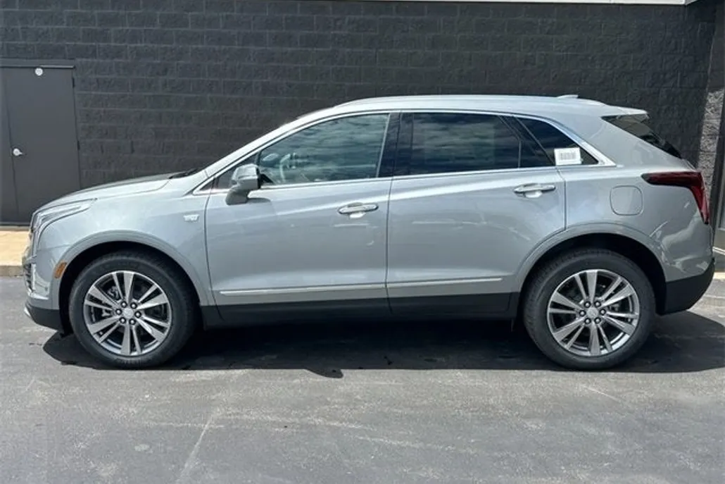 2025 Cadillac XT5 Premium Luxury photo 1