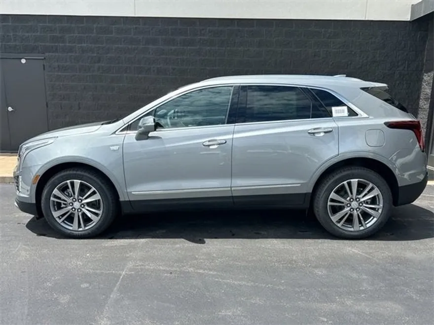 2025 Cadillac XT5 Premium Luxury photo 1