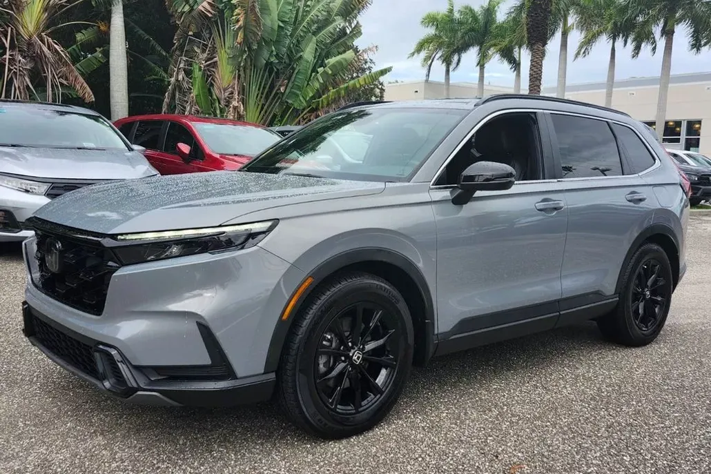 2023 Honda CR-V Hybrid Sport photo 1