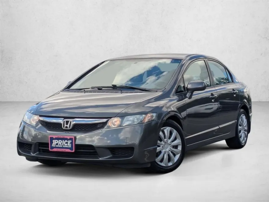 2010 Honda Civic LX photo 1