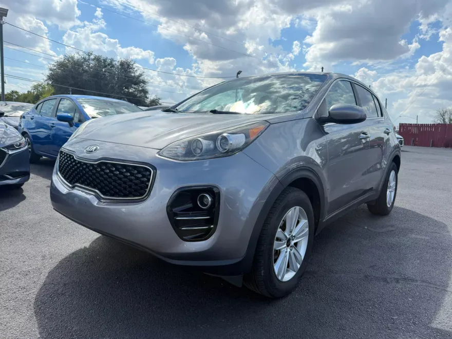 2017 Kia Sportage LX photo 1
