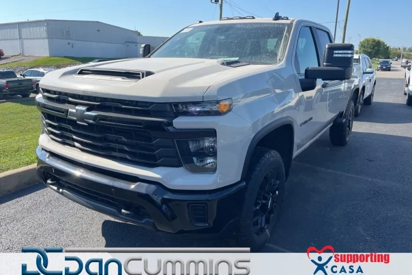 2026 Chevrolet Silverado 2500HD Custom photo 1