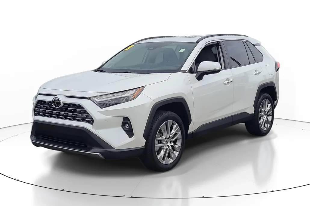 2023 Toyota RAV4 Limited photo 1