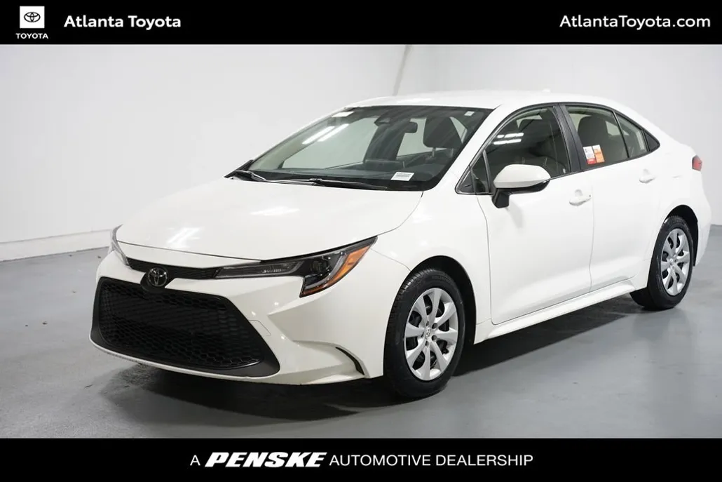 2021 Toyota Corolla LE photo 1
