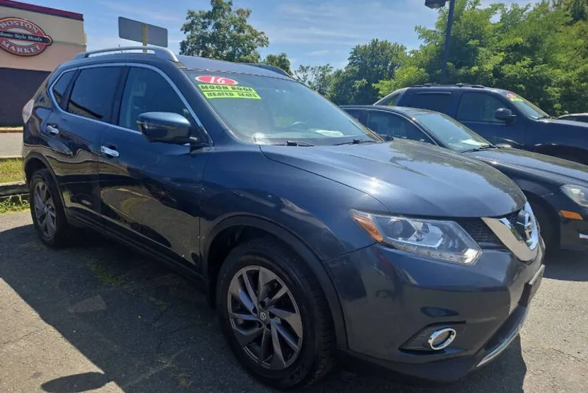 2016 Nissan Rogue SL photo 1
