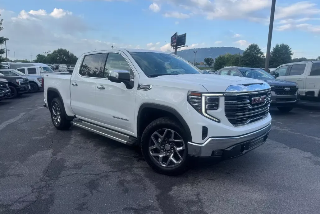 2022 Gmc Sierra 1500 SLT photo 1