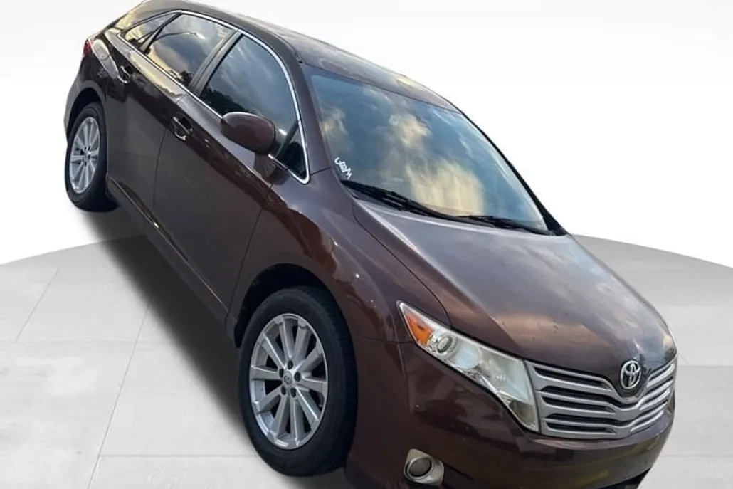 2010 Toyota Venza Base photo 1