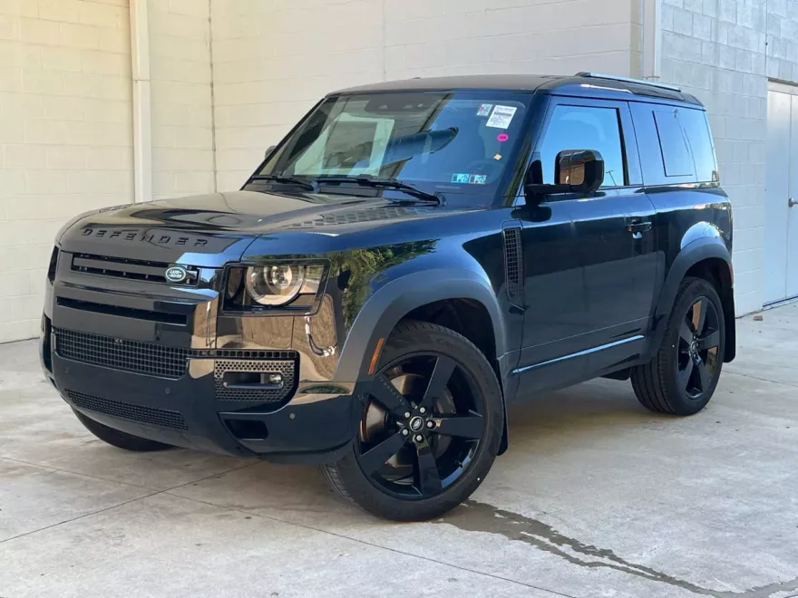 2025 Land Rover Defender X-Dynamic SE photo 1
