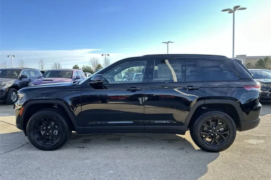 2025 Jeep Grand Cherokee Altitude X photo 1