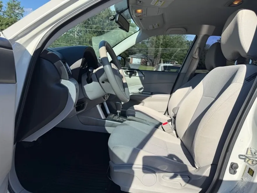 2012 Subaru Forester 2.5X photo 1