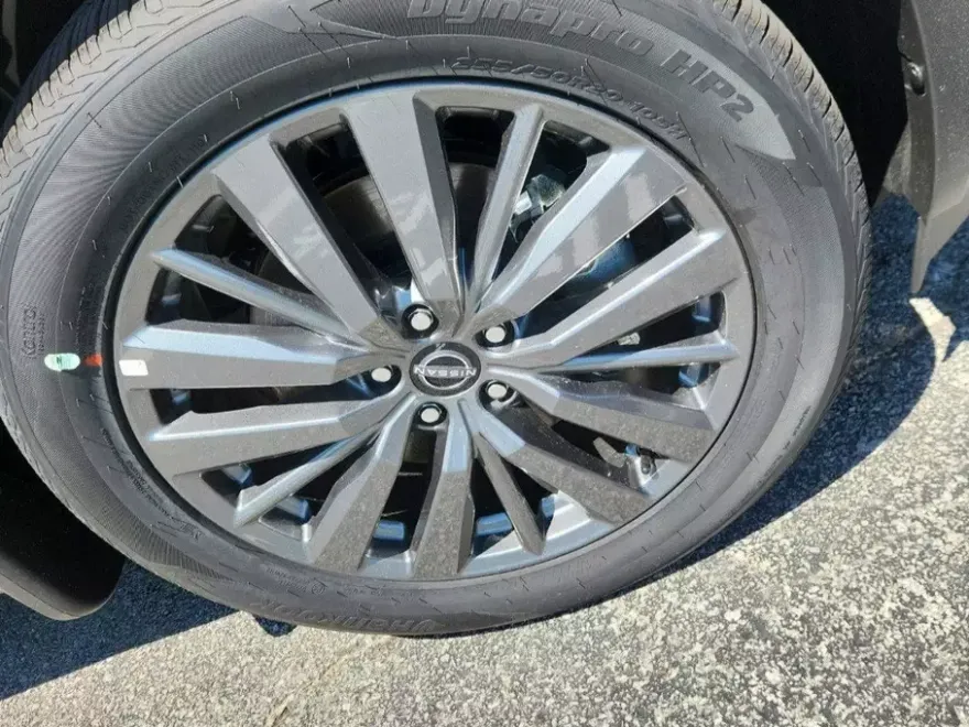 2025 Nissan Pathfinder SL photo 1